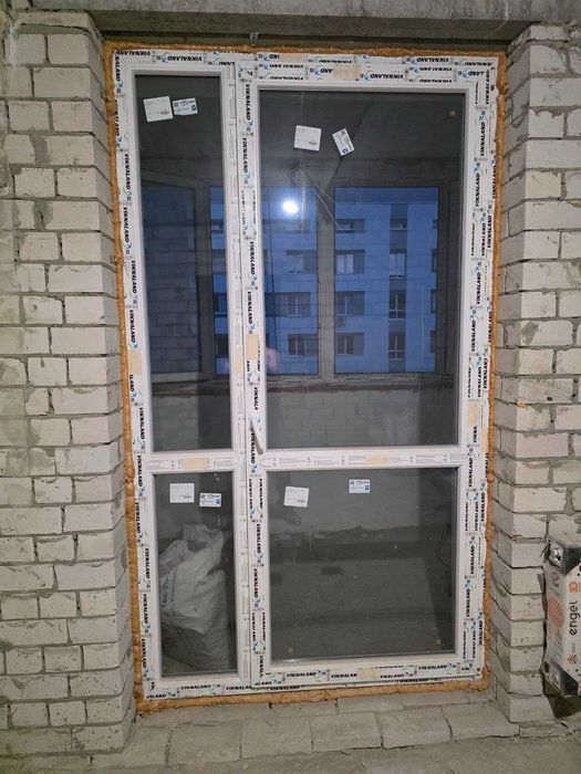 Продам балконний блок (окно)