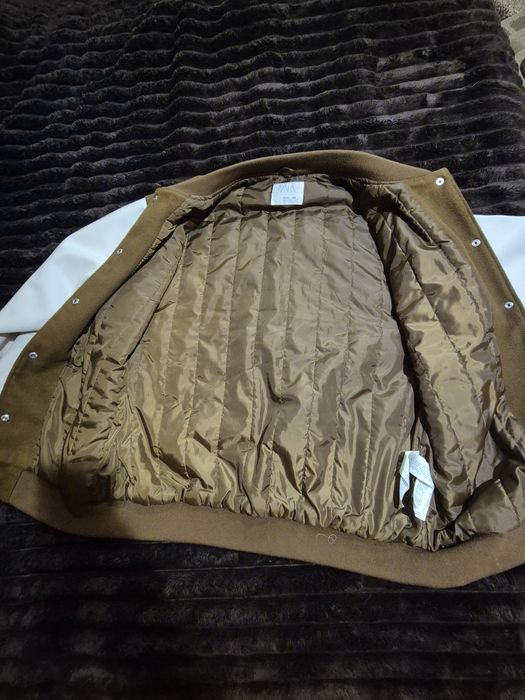 Продам демісезонний  бомбер Zara