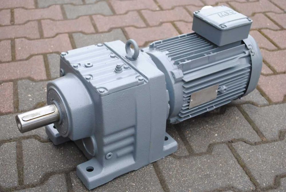 Motoreduktor 3kw. 58obr./min. SEW-Eurodrive R77DRN100L4/TF