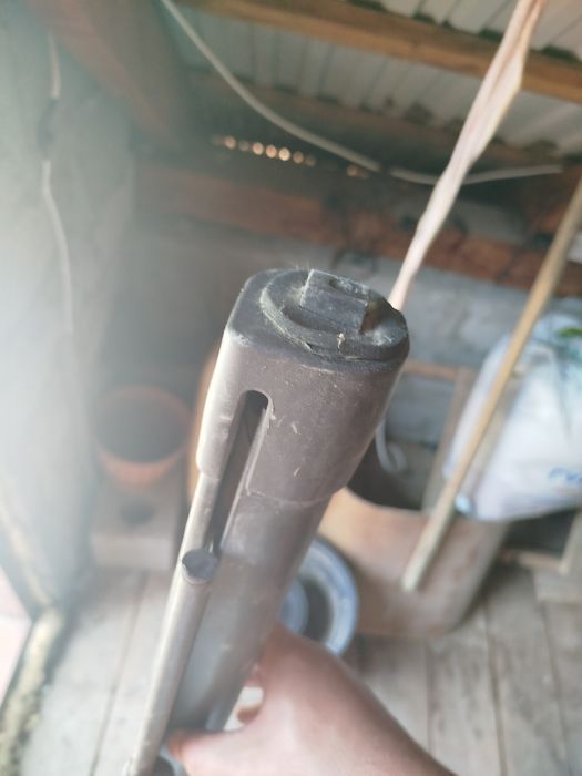 Шторка багажника