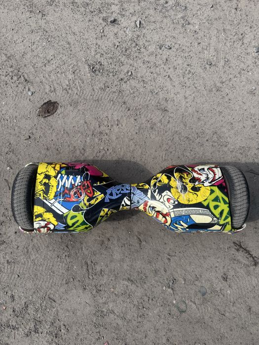 Продам 2 гіроскутера трохи поцарапані