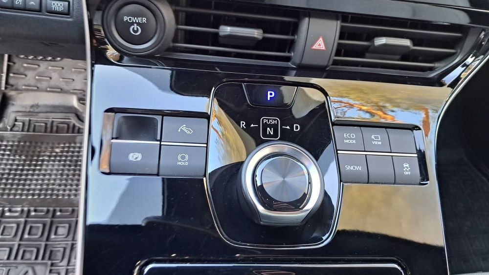 Продам Toyota BZ4X