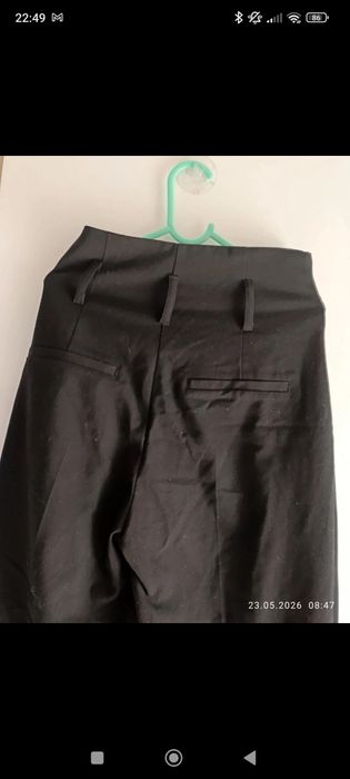 Eleganckie exxs firmy Bershka