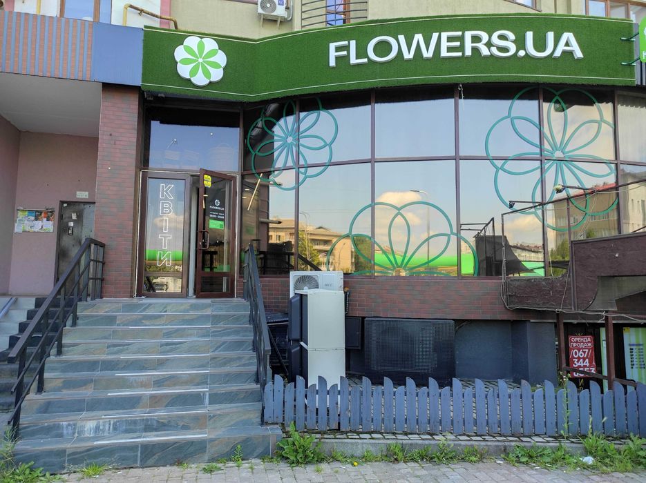 Продається комерційне приміщення по вул. Довженка, 21 Б