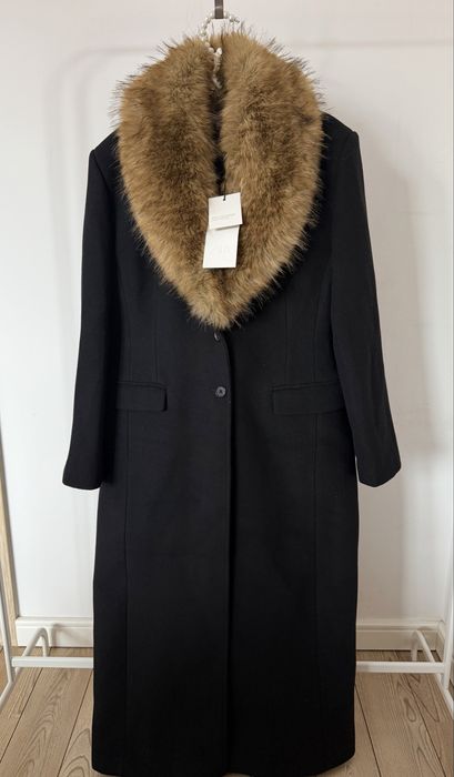 Zara płaszcz czarny XL ze sztucznym futrem 53% wełny