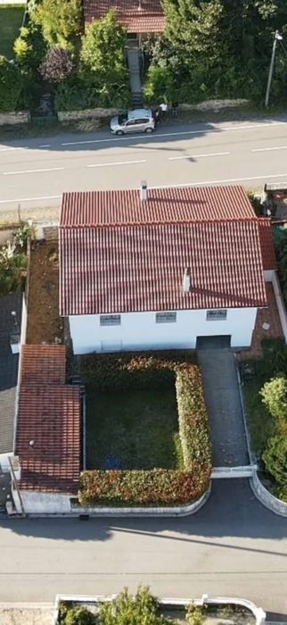 T3 com garagem grande e quintal em LOIVO