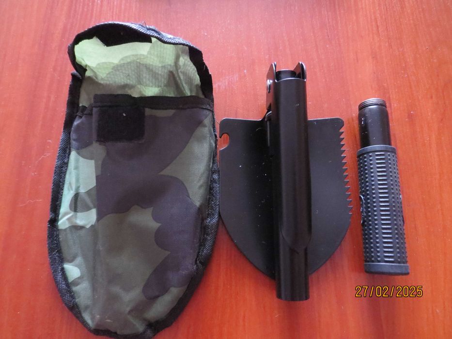 Туристичний посуд (котелки та інше), ножі