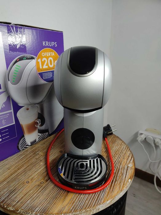Cafeteira Dolce Gusto Genio S Touch com Caixa