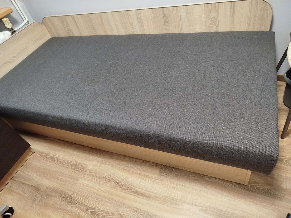 Tapczan jednoosobowy