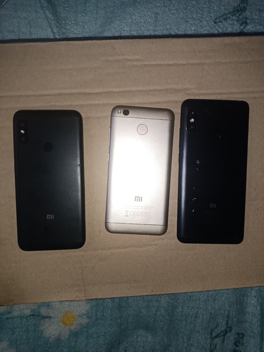 Лот з мобільних тиліфонів