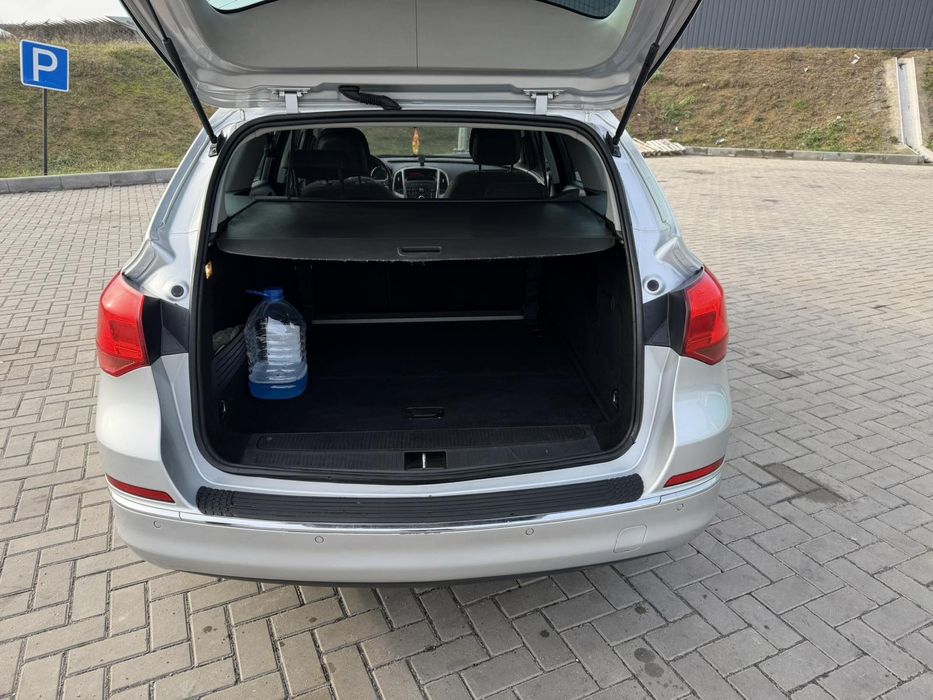 Продам Opel Astra J 1.3 cdti 95 к.с 2011рік