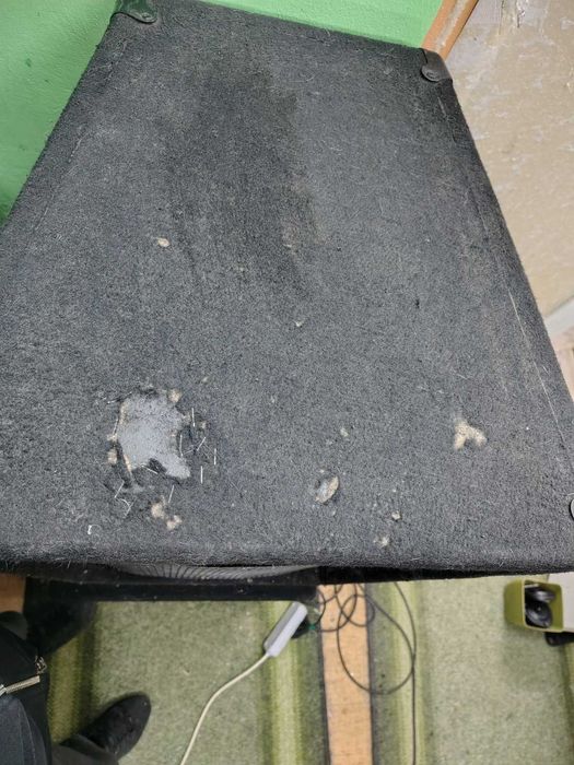 Активна колонка зівстроєним  підсилювачем RCF