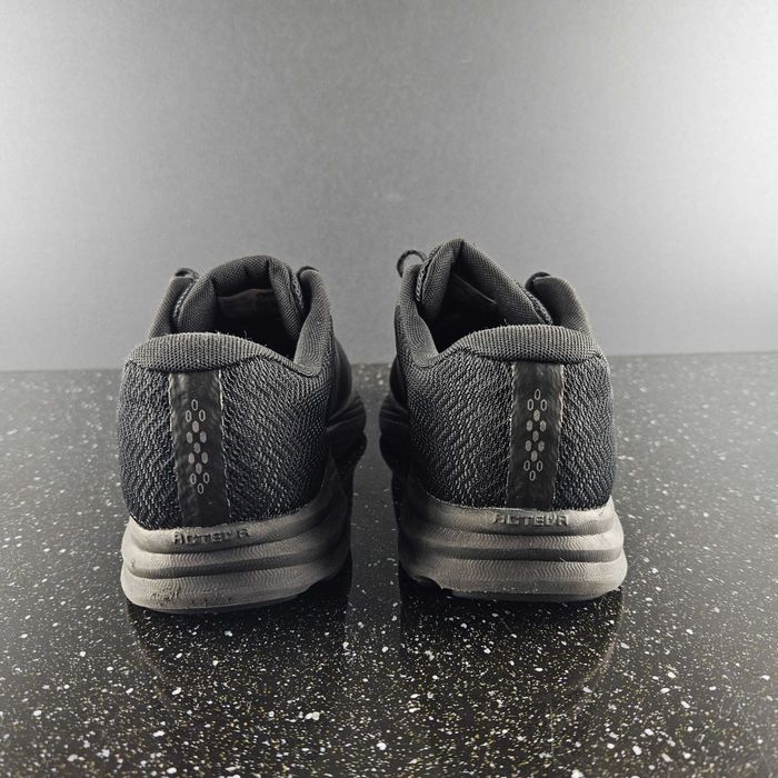 Кроссовки New Balance 490. Размер 43