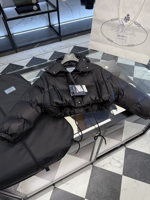 Куртка prada у ідентичному найвишому виконанні