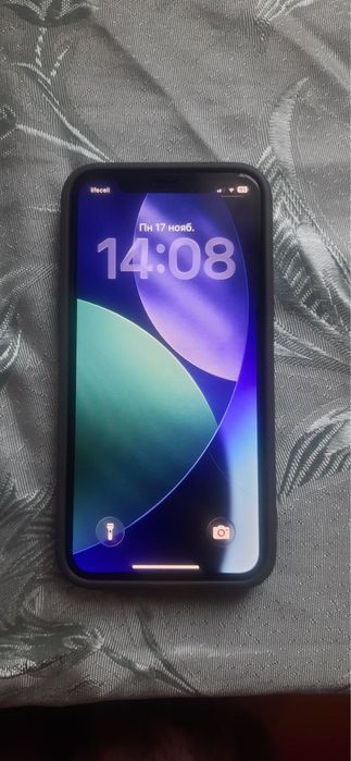 Продам айфон 11 про