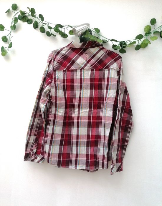 Camisa Axadrezada em tons vermelhos