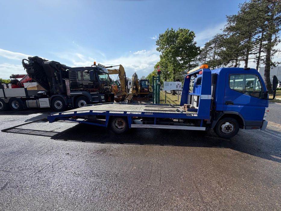 MITSUBISHI FUSO 3.0 150cv Pronto Socorro 5 Metros 3500kg Apenas 140.000km ###OPORTUNIDADE###