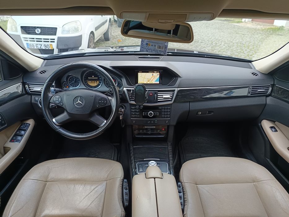 Mercedes E 220 ano 2012