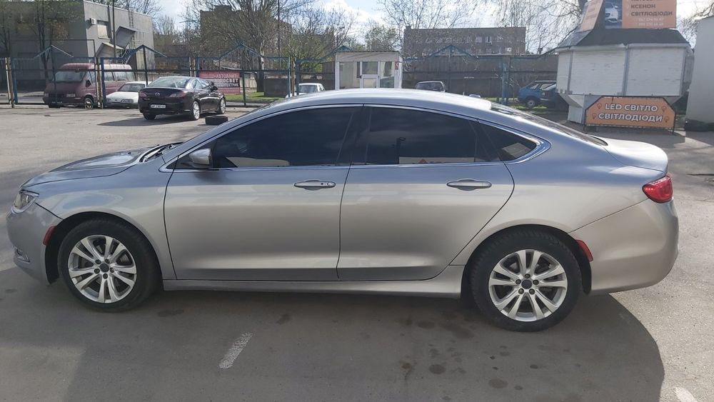 Продам автомобиль Chrysler 200 ОБМІН