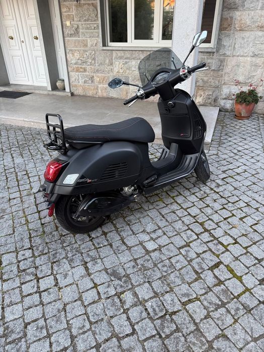 Vespa GTS Super GTS