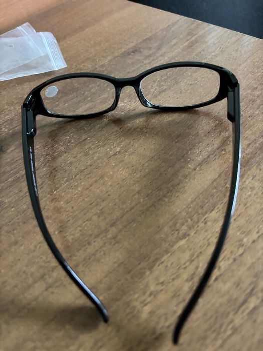 Окуляри жіночі 1+.