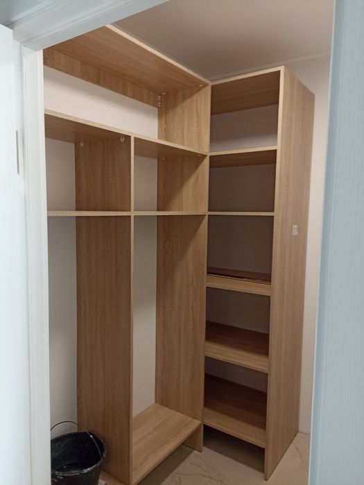 Кухні та меблі під замовлення