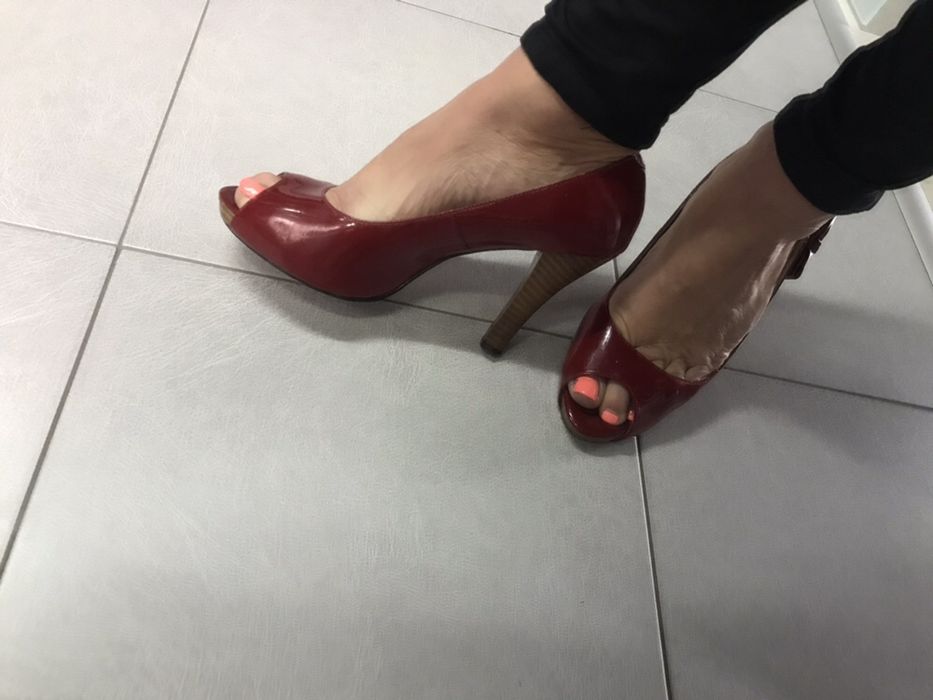 Guess by Marciano czerwone szpilki buty 38