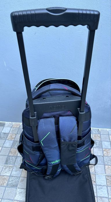 Mochila escolar com rodas