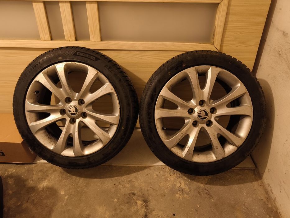 Oryginalne felgi Skoda z oponami 225/45/17