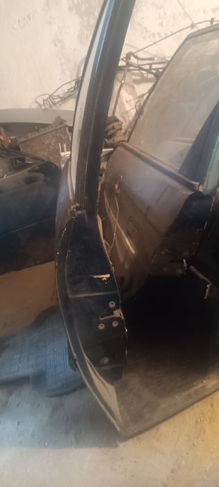 Продам двері на Опель Астра