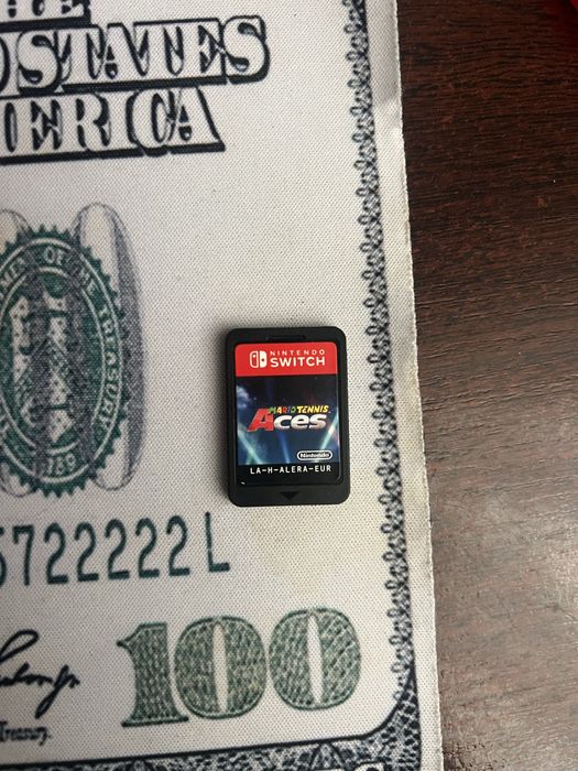 Продам Nintendo Switch Комплект