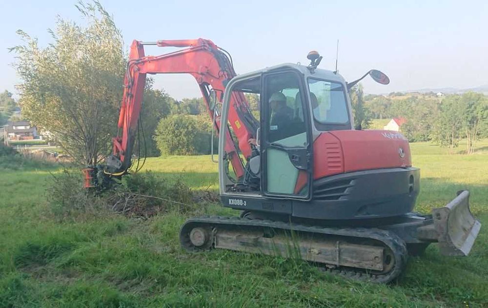 Wycinka karczowanie drzew, obcinanie gałęzi, wykaszanie, rębak zrębka.