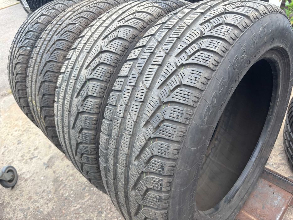 205-65-R17 PIRELLI комплект 4штуки резины GERMANY 2022