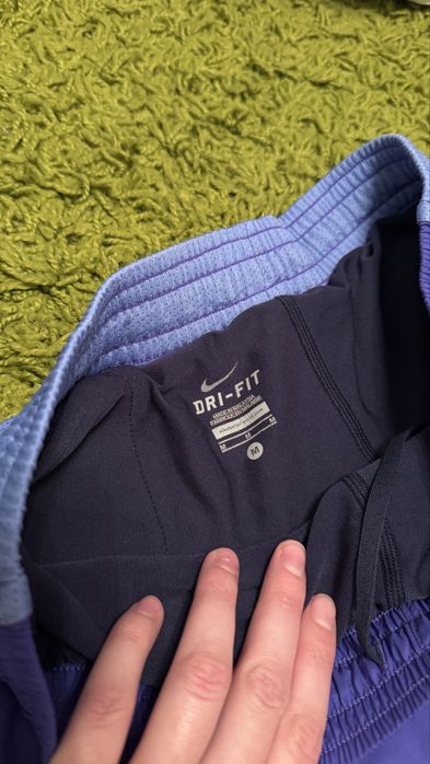 спортивні шорти та топ, все по 200 грн/шт