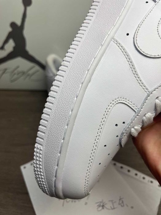 NIKE white sneakers, size 40