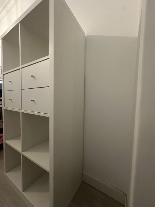 Móvel estante branco