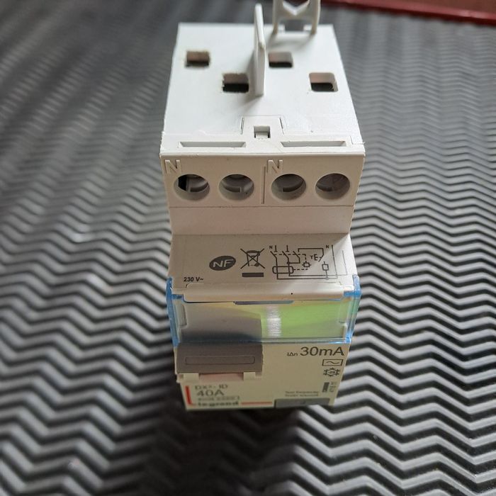 Diferencial Legrand 40a - 30mA.