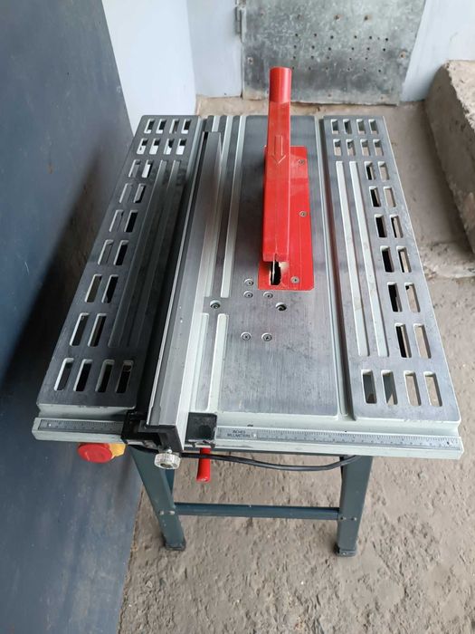 Циркулярна пила Herkules TK250UV