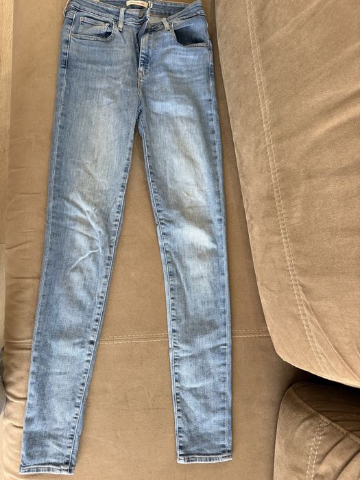 Жіночі джинси Levis