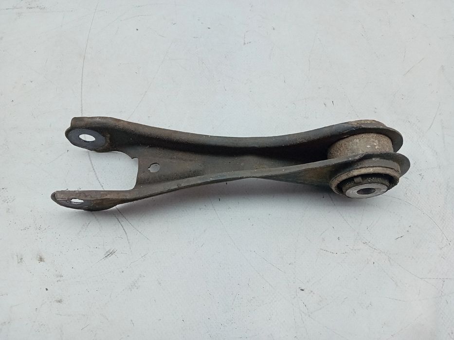 Braço de suspensão trás direito MERCEDES-BENZ Classe A (W176)