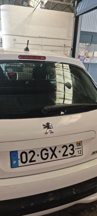 Vendo Peugeot 2007. Muito bom estado.