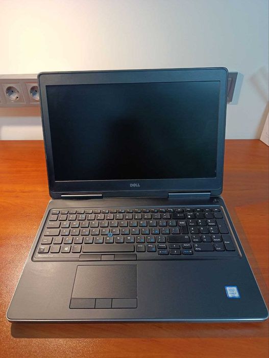 Ноутбук Dell Precision 7520 потужна робоча машина