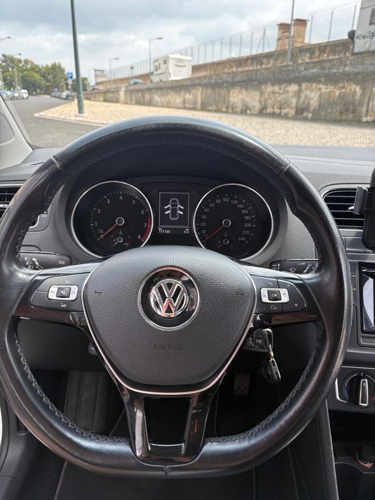 Carro VW Polo 1.0 BLUEMOTION
