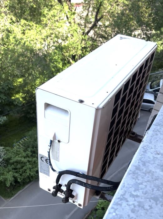 Кондиционер 12 Midea