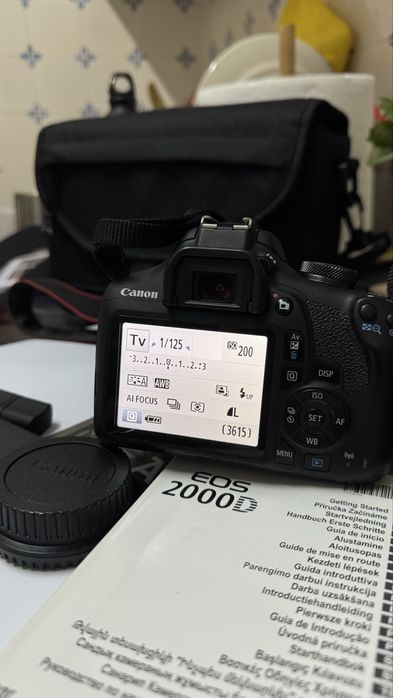 Canon EOS  2000d