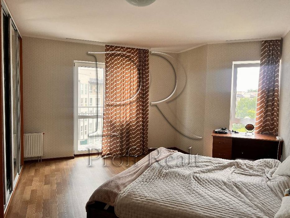 Продаж 3 х кімнатної ЖК Кришталеві Джерела / м.Теремки/Феофанія/ Голос