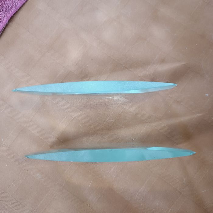 Lupa de mesa em bronze