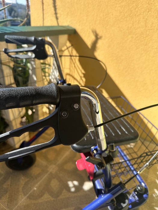 Andarilho com rodas novo