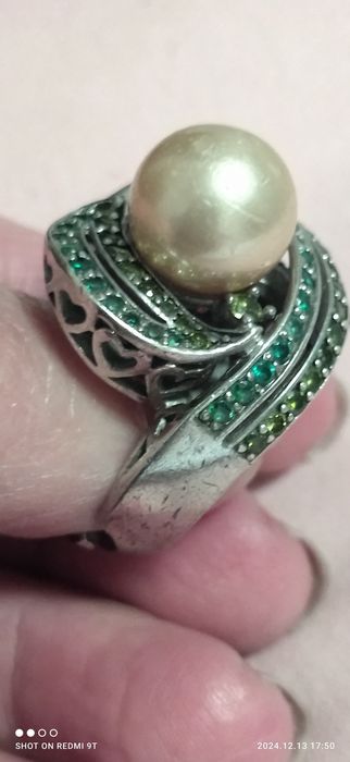 Anel prata, pérola e pedras