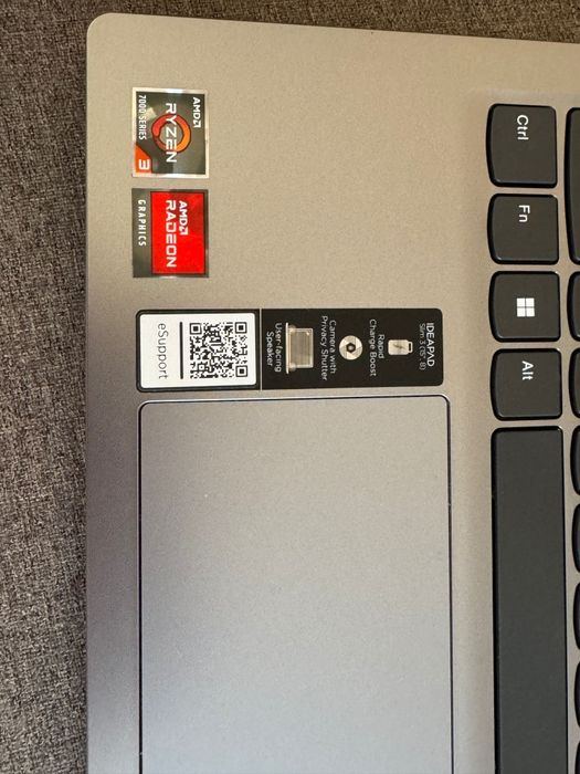 Laptop Lenovo AMD Ryzen 3 7320U + torba gratis